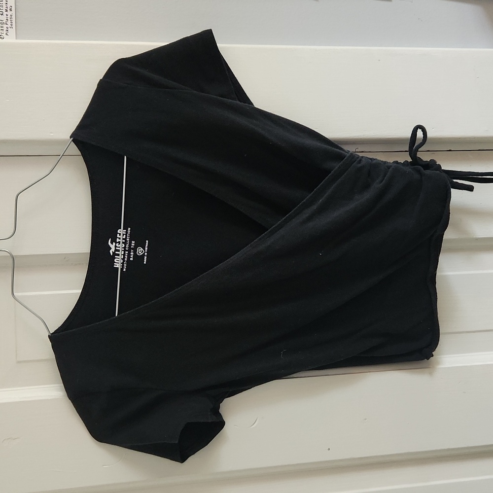 Hollister Baby tee